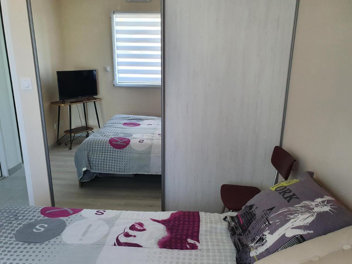 Location Chambre Dans Plain Pied 2 Chambres Louable 塔登 外观 照片