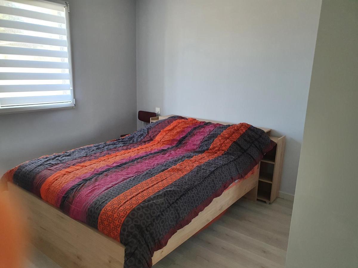 Location Chambre Dans Plain Pied 2 Chambres Louable 塔登 外观 照片